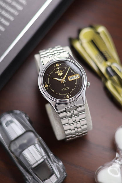 1980 Seiko 5 Black Motif Dial - Automatic Vintage Watch (Pre Owned) - SE509