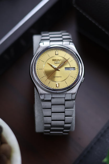 1983 Seiko 5 Gold Motif Dial - Automatic Vintage Watch (Pre Owned)