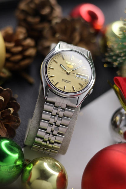 (Super Rare) Seiko 5 Lume Dial - Automatic Vintage Watch (Pre Owned) - SE517