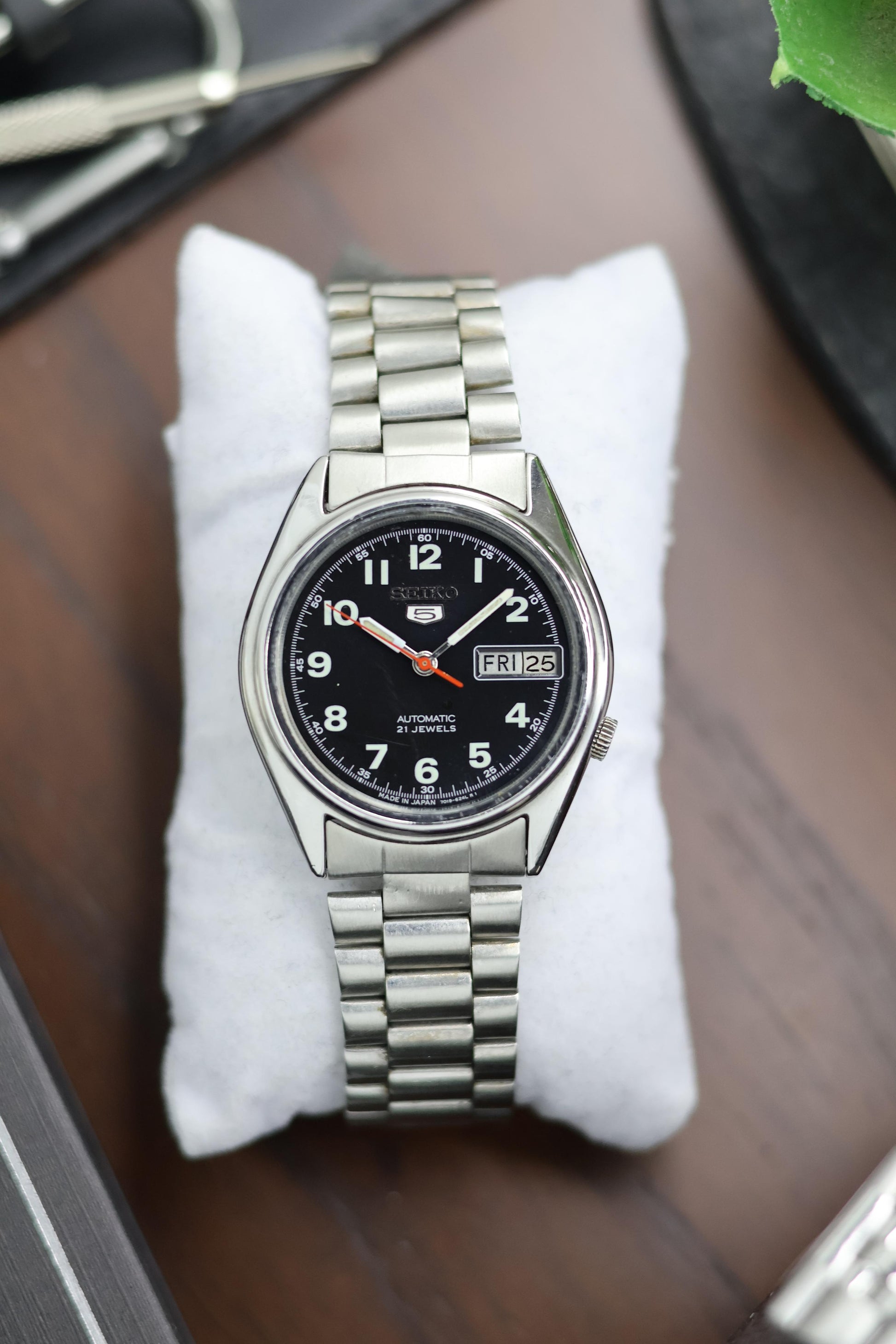 1975 Seiko Field Black Dial Automatic Vintage Watch (Pre Owned)