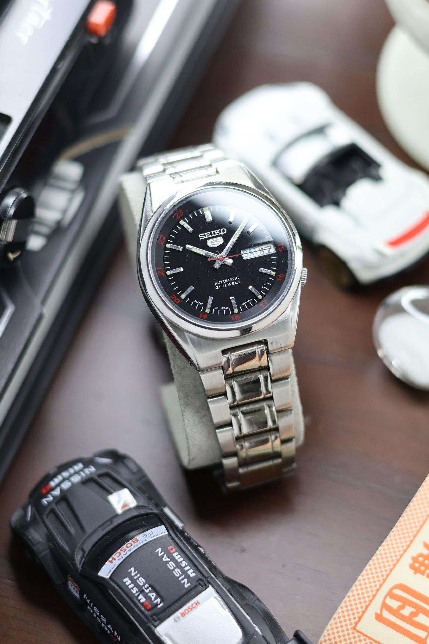 Seiko 5 SNK569 Railway Time Black Dial with Glass Back - Automatic Vintage Watch (Pre Owned) - SE514