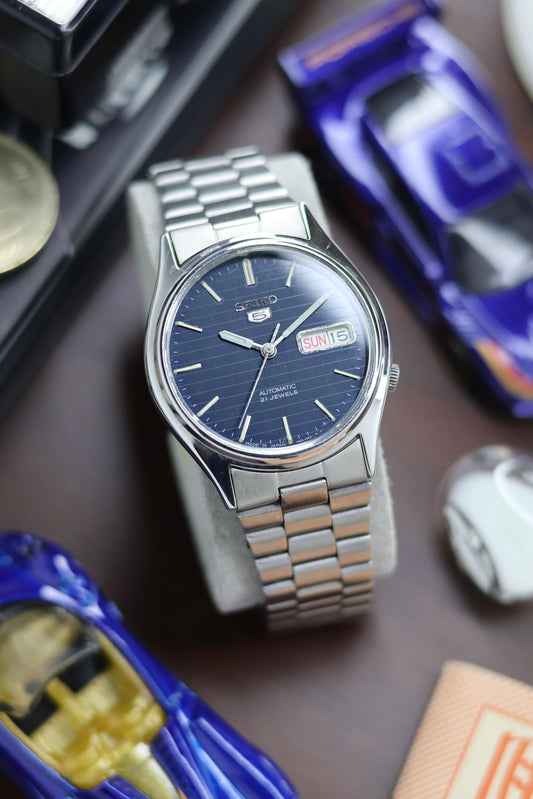 Seiko 5 Blue Dial with Glass Back - Automatic Vintage Watch (Pre Owned) - SE522