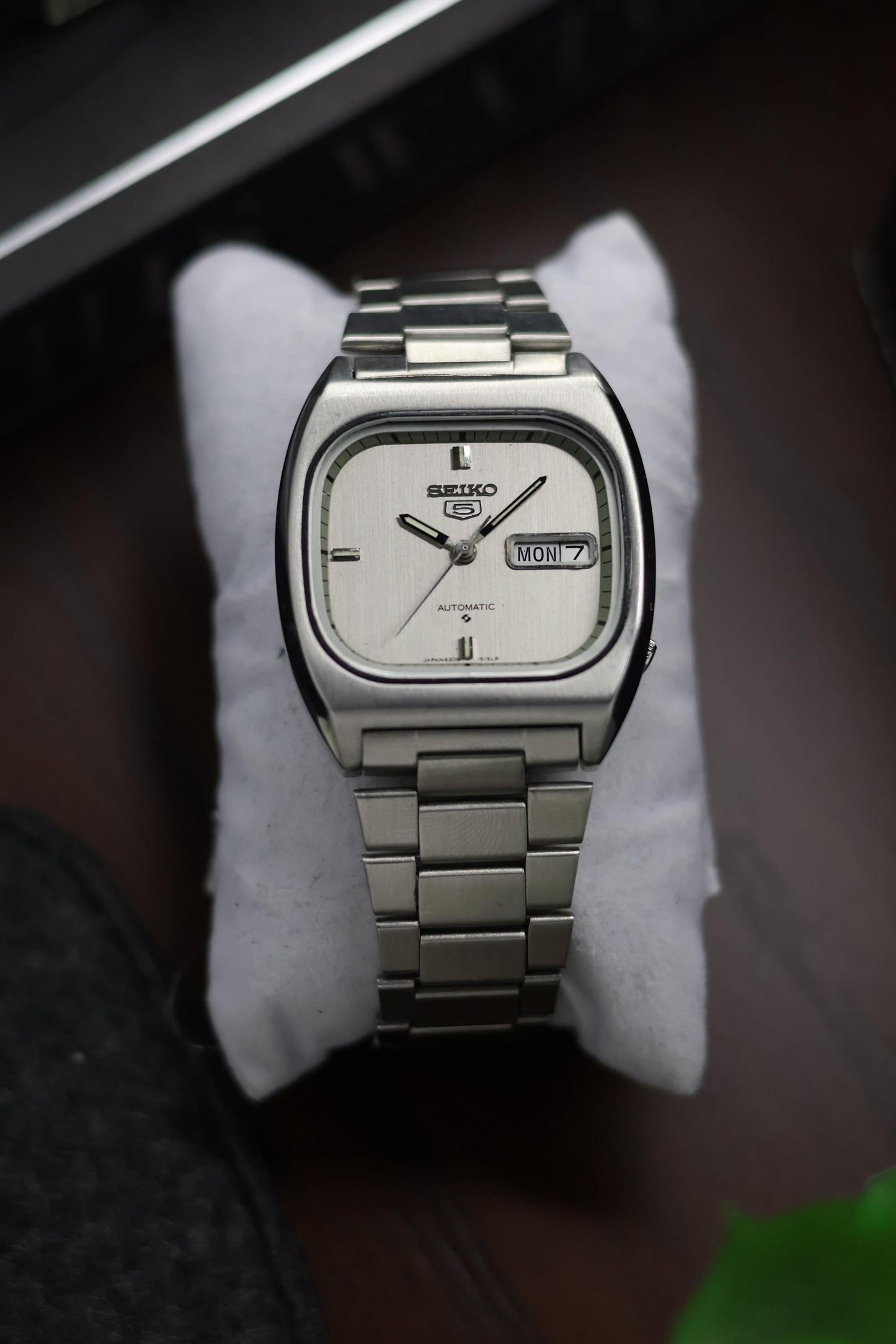 (Super Rare) 1979 Seiko 5 - Silver TV Dial - Automatic Vintage Watch (Pre Owned)