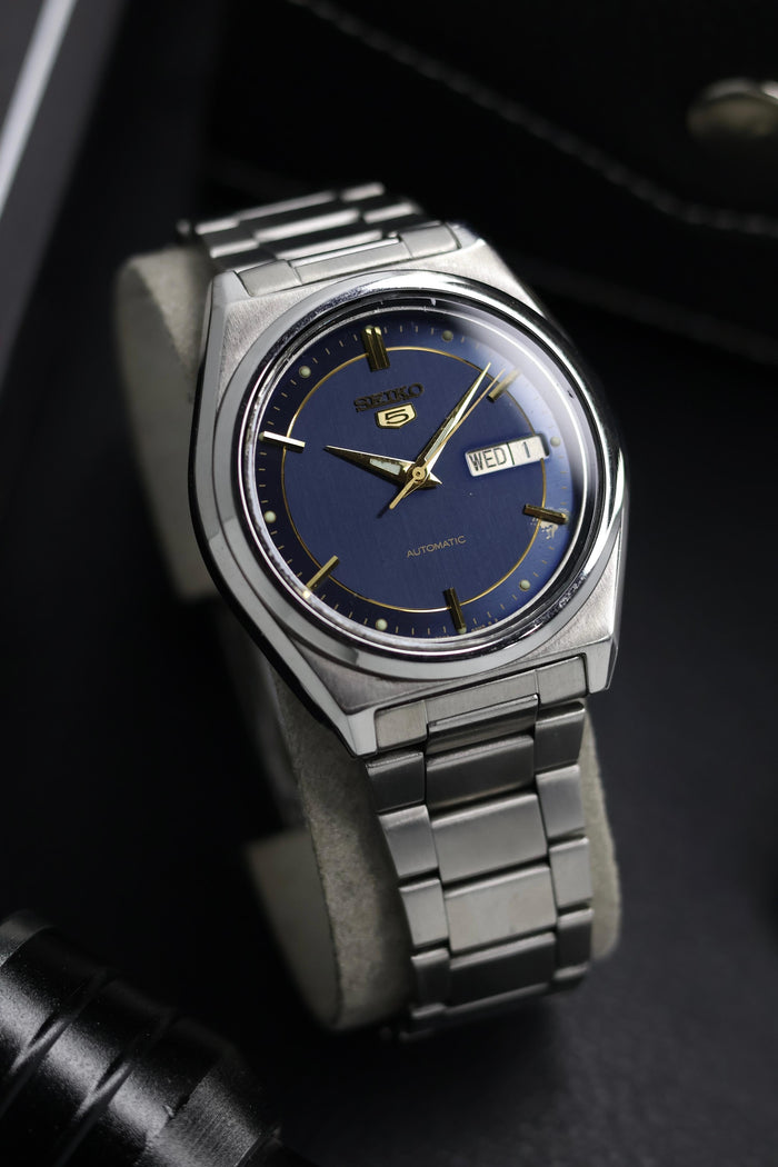 (Super Rare) 1983 Seiko 5 Blue Motif Dial - Automatic Vintage Watch (Pre Owned) - SE987