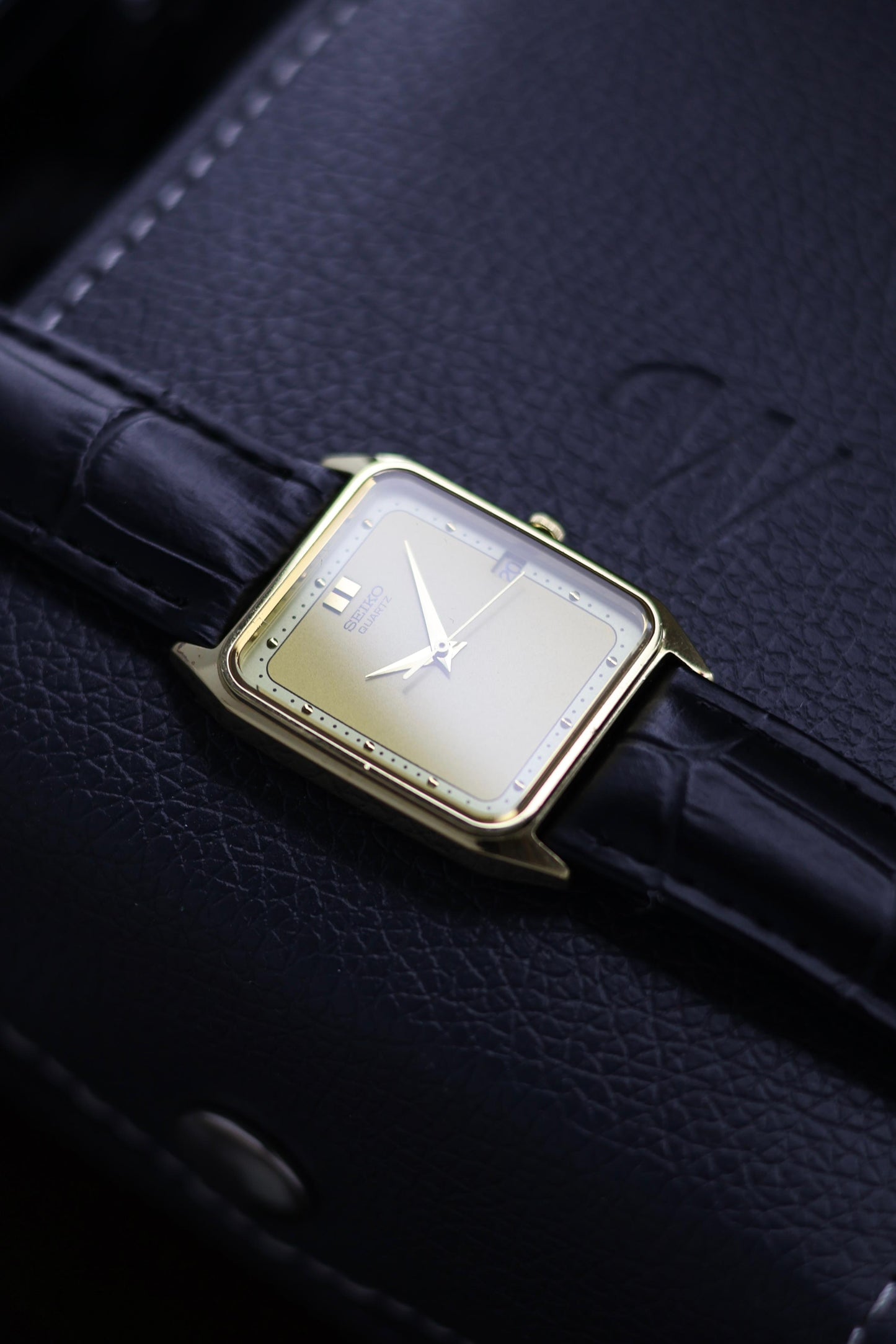 (JDM - Extremely Rare) 1996 Seiko Tank Quartz Champagne Motif Dial - Quartz Vintage Watch (Pre Owned) - SE450