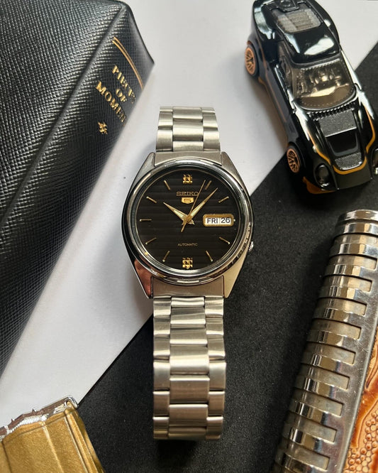 Seiko 5 Black Striped Dial (Pre Owned)