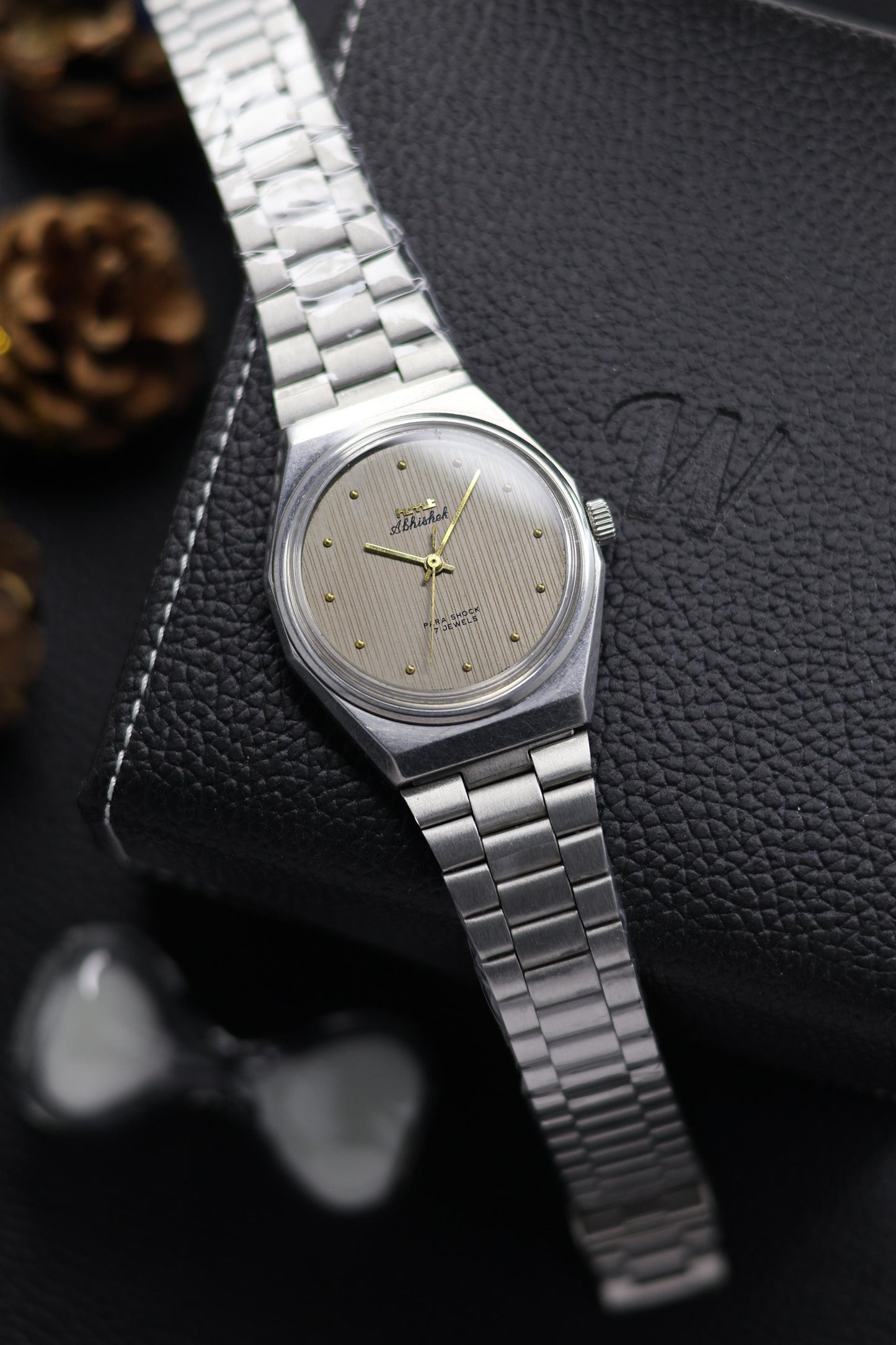 (Super Rare) Vintage HMT Abhishek Grey Motif Dial - in Original Condition - Mechanical Hand Winding Watch (Pre Owned) - A589