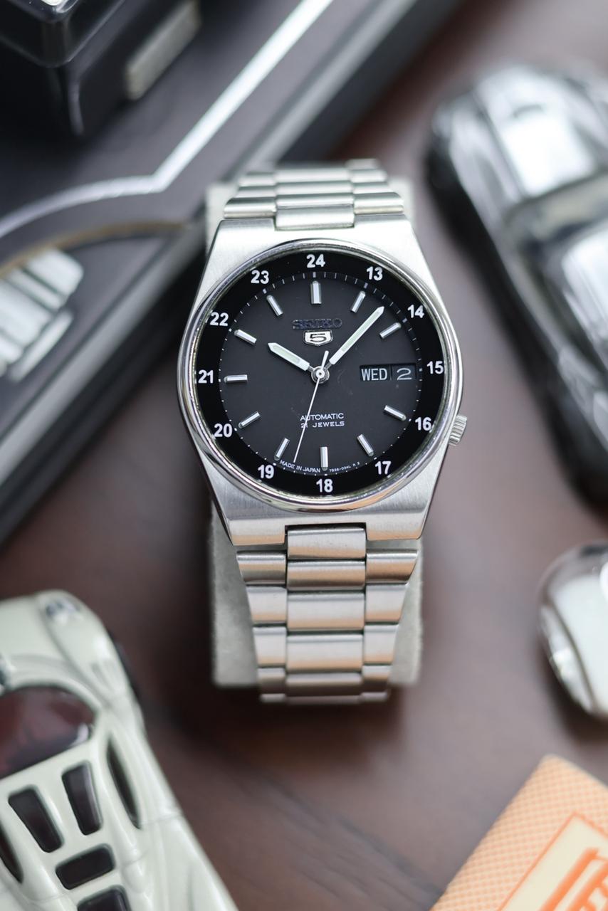 Seiko 5 SNXM19 Railway Time Black Dial with Glass Back - Automatic Vintage Watch (Pre Owned) - SE541