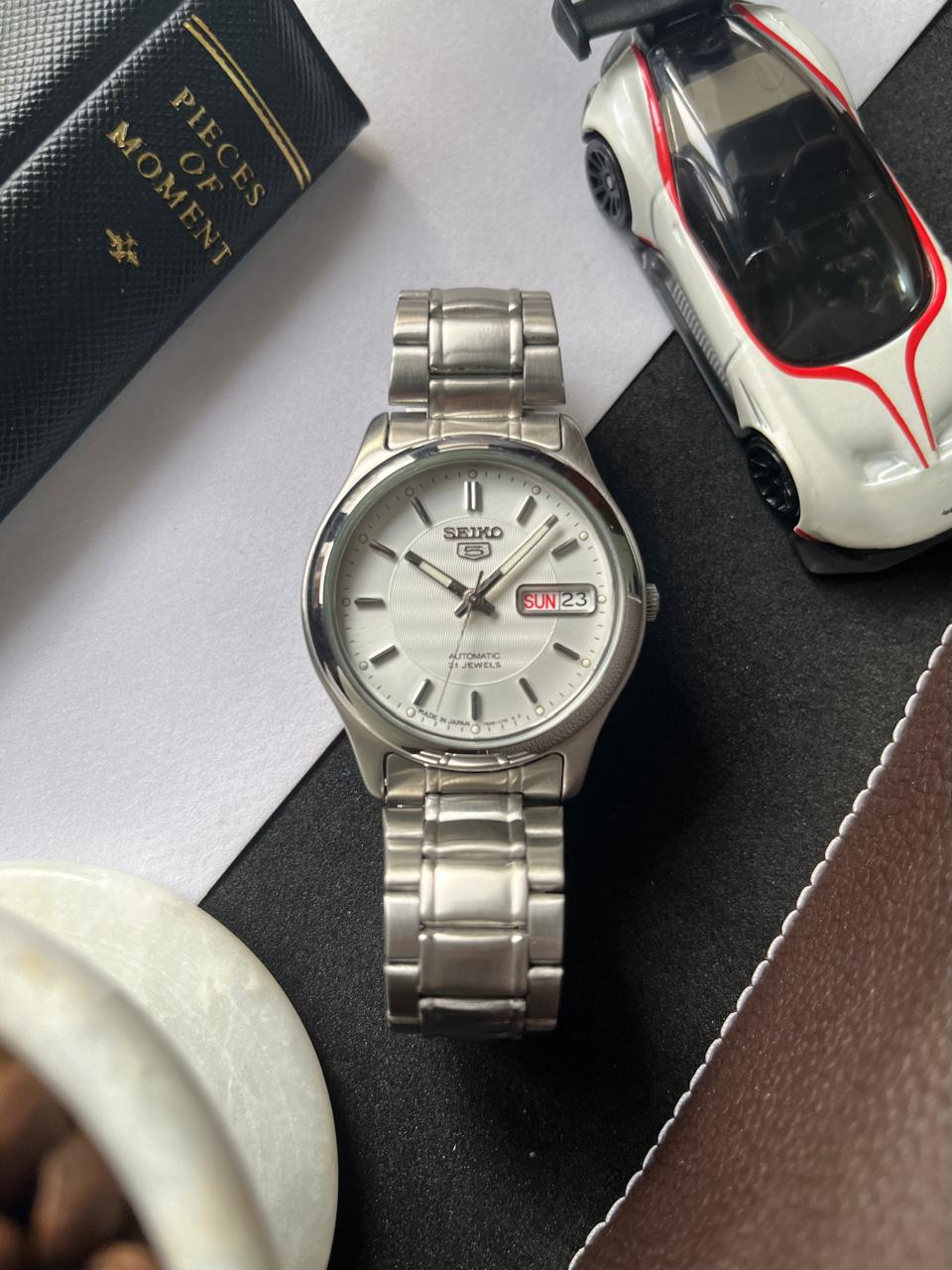 Seiko 5 - Textured White Dial with Glass Back (Pre Owned)