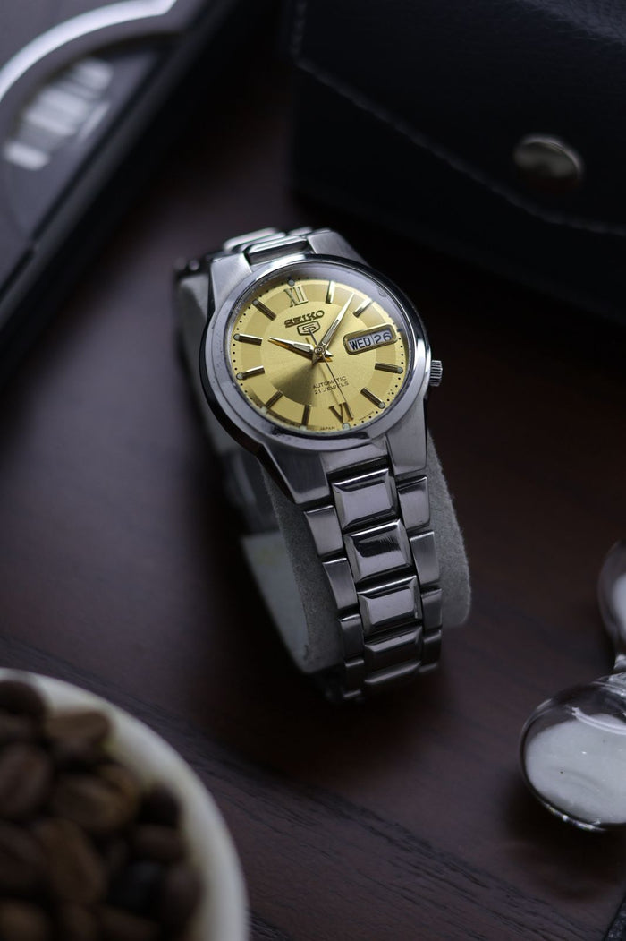 (Super Rare) Seiko 5 SNK849 Gold Motif Dial with Glass Back - Automatic Vintage Watch (Pre Owned) - A417