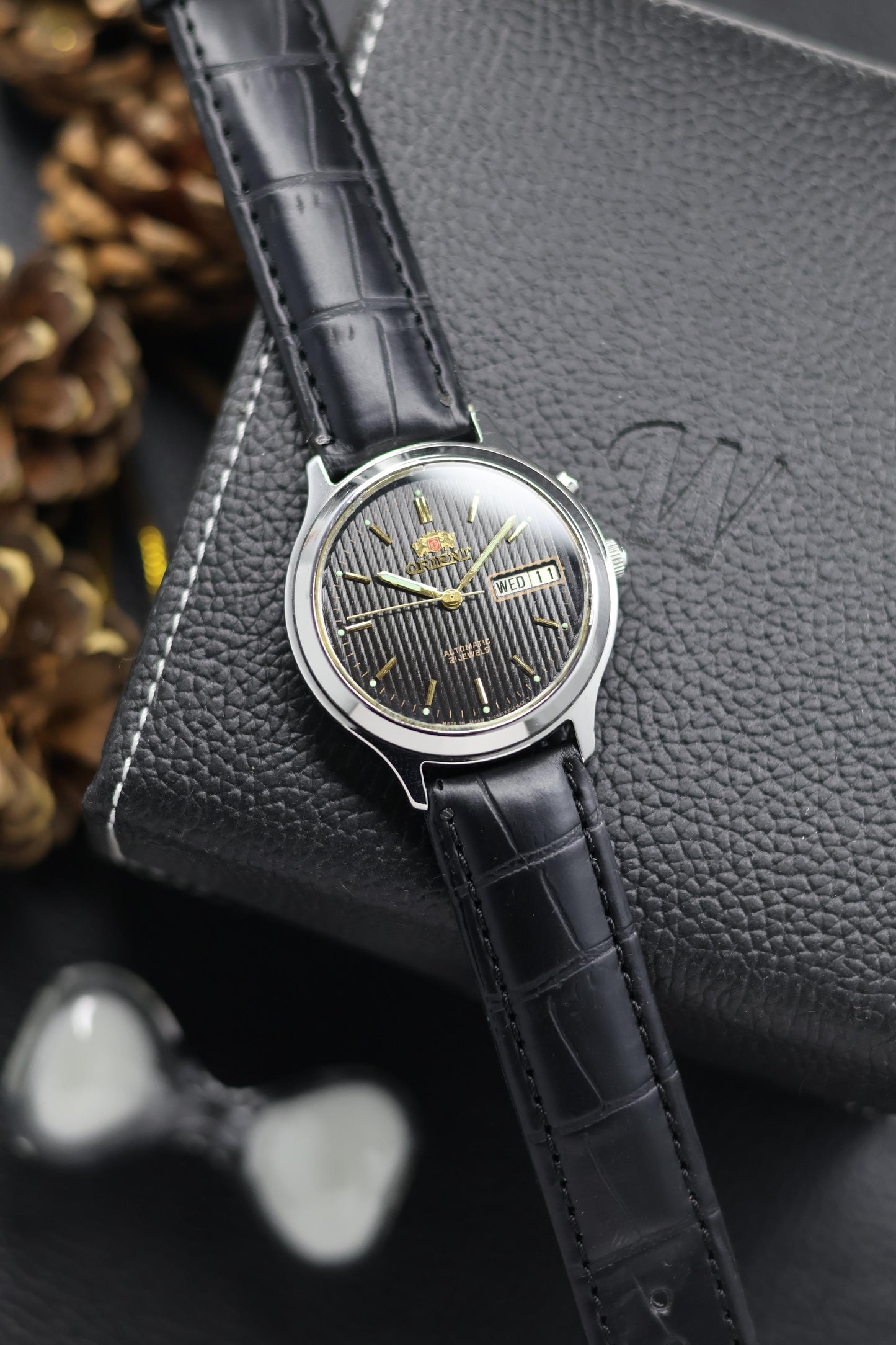 (Super Rare) Orient Tri-Star Crystal Black Motif Dial - Automatic Vintage Watch (Pre Owned) - SE656