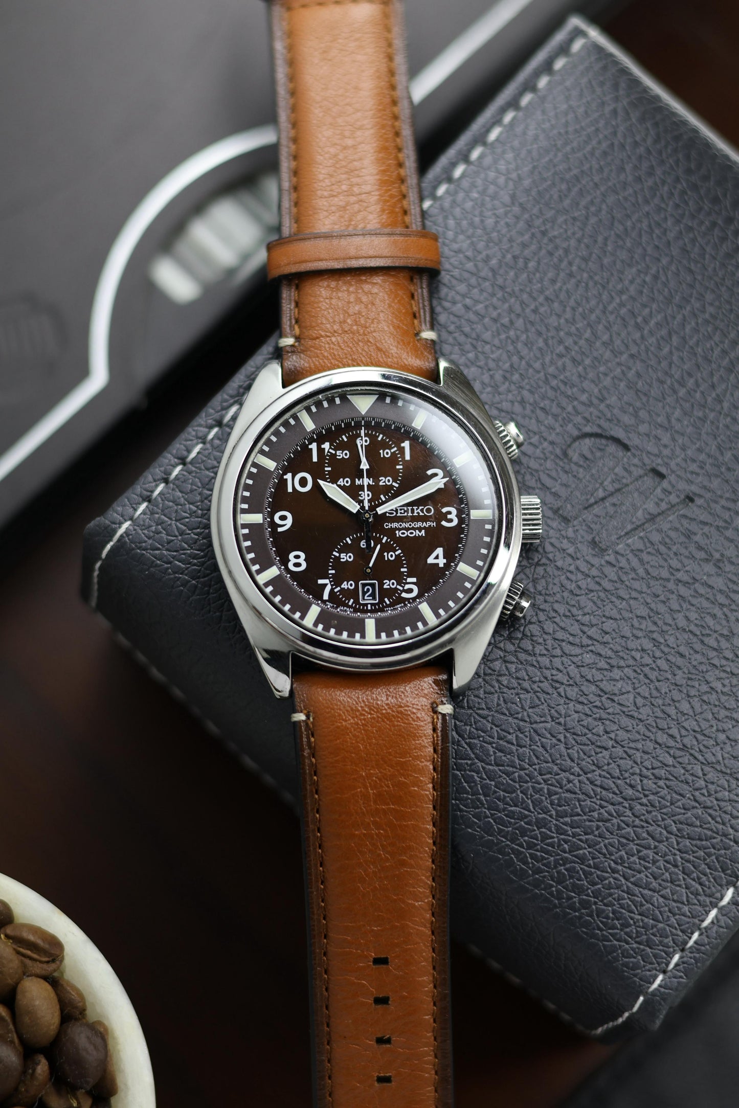 (Super Rare) Seiko Chronograph 100M Wine Dial (Pre Owned) - A327