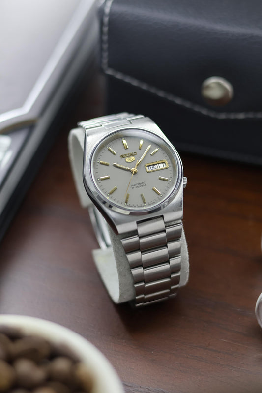 1983 Seiko 5 Grey Dial - Automatic Vintage Watch (Pre Owned) - A390