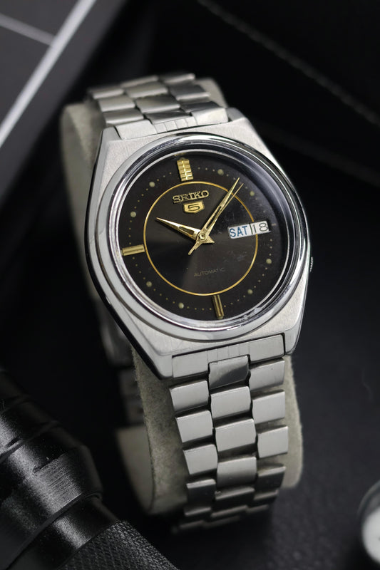 (Super Rare) 1983 Seiko 5 Black Motif Dial - Automatic Vintage Watch (Pre Owned) - SE695