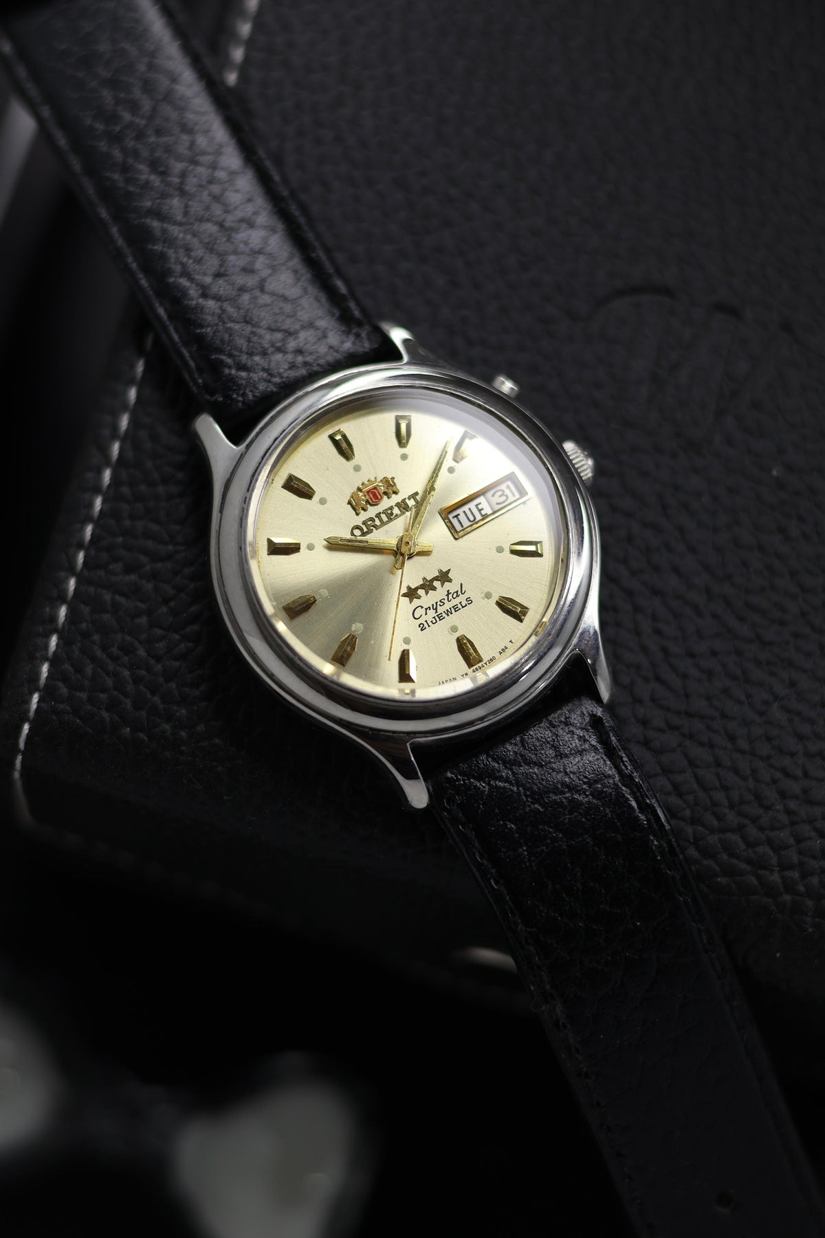 (Super Rare) Orient Tri-Star Crystal Champagne Dial - Automatic Vintage Watch (Pre Owned) - SE421
