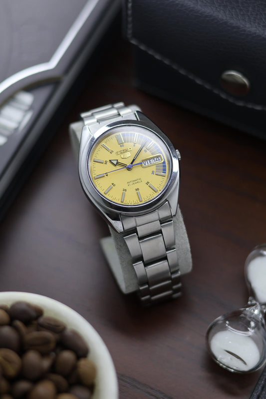 (Super Rare) Seiko 5 Yellow Racing Dial with Glass Back - Automatic Vintage Watch (Pre Owned) - A259