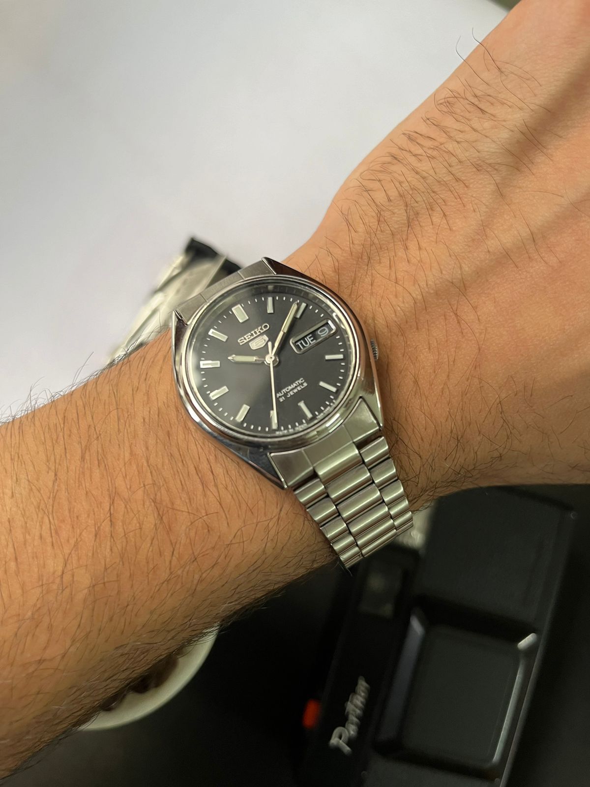 2001 Seiko 5 Black Dial (Pre Owned)