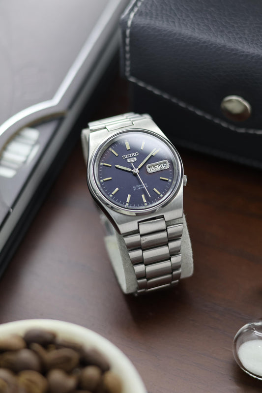 Seiko 5 Navy Blue Dial - Automatic Vintage Watch (Pre Owned) - A319