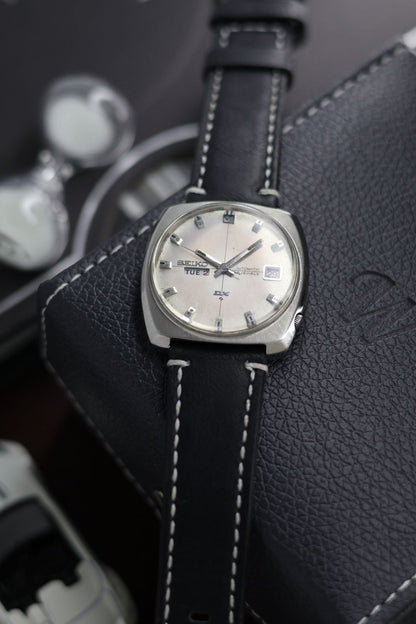 (Extremely Rare) 1968 Seiko SEA LION M330 De Luxe ‘DX’ Silver Dial - Automatic Vintage Watch (Pre Owned) - SE483