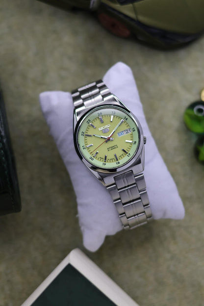 (Super Rare) Seiko 5 Railway Time Lume Dial with Glass Back - Automatic Watch (Pre Owned)