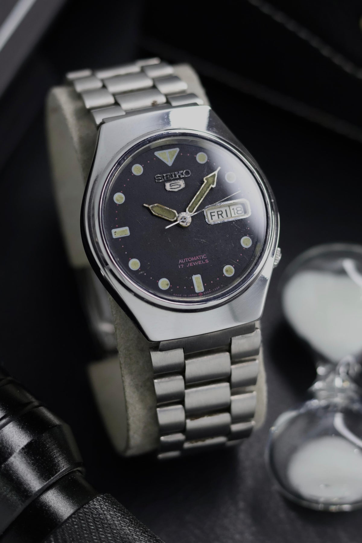 (Super Rare) 1978 Seiko 5 Navy Blue Dial - Automatic Vintage Watch (Pre Owned) - SE525