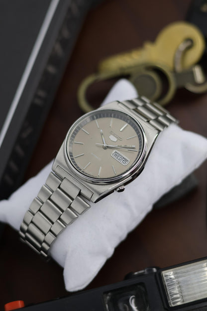 1981 Seiko 5 Grey Dial (Pre Owned)