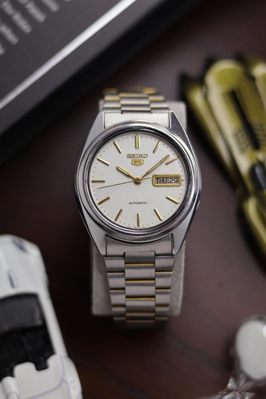 1985 Seiko 5 White Guilloche Dial - Automatic Vintage Watch (Pre Owned) - SE422