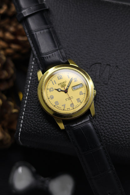 (Super Rare) Seiko 5 Yellow Field Dial with Glass Back - Automatic Vintage Watch (Pre Owned) - SE640