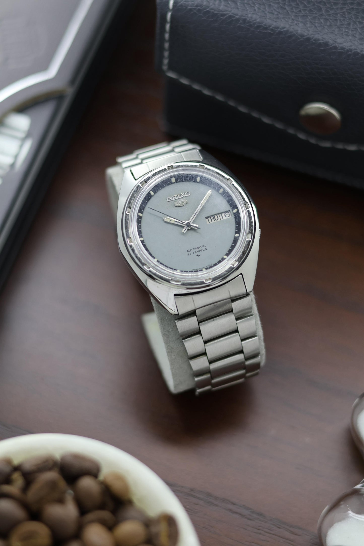 (Super Rare) 1976 Seiko 5 Grey Dial - Automatic Vintage Watch (Pre Owned) - A387
