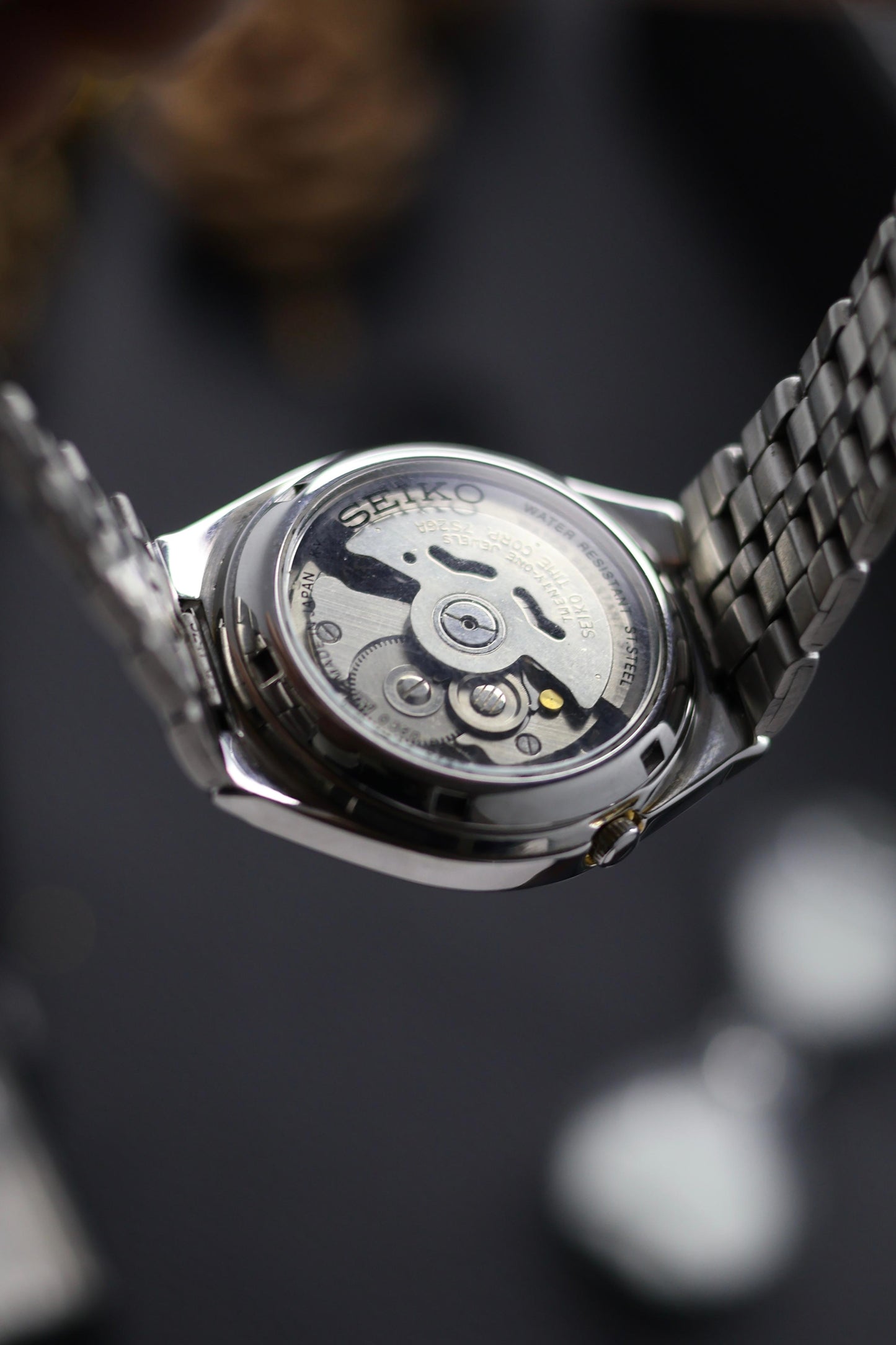 (Super Rare) Seiko 5 Black Roman Dial with Glass Back - Automatic Vintage Watch (Pre Owned) - SE650