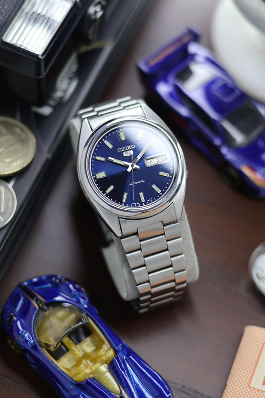 (Super Rare) 1986 Seiko 5 Blue Sunray Dial - Automatic Vintage Watch (Pre Owned) - SE451