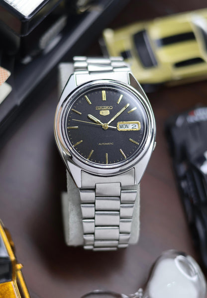 (Super Rare) Seiko 5 SNXG53 Black Guilloche Dial with Glass Back - Automatic Vintage Watch (Pre Owned) - SE497