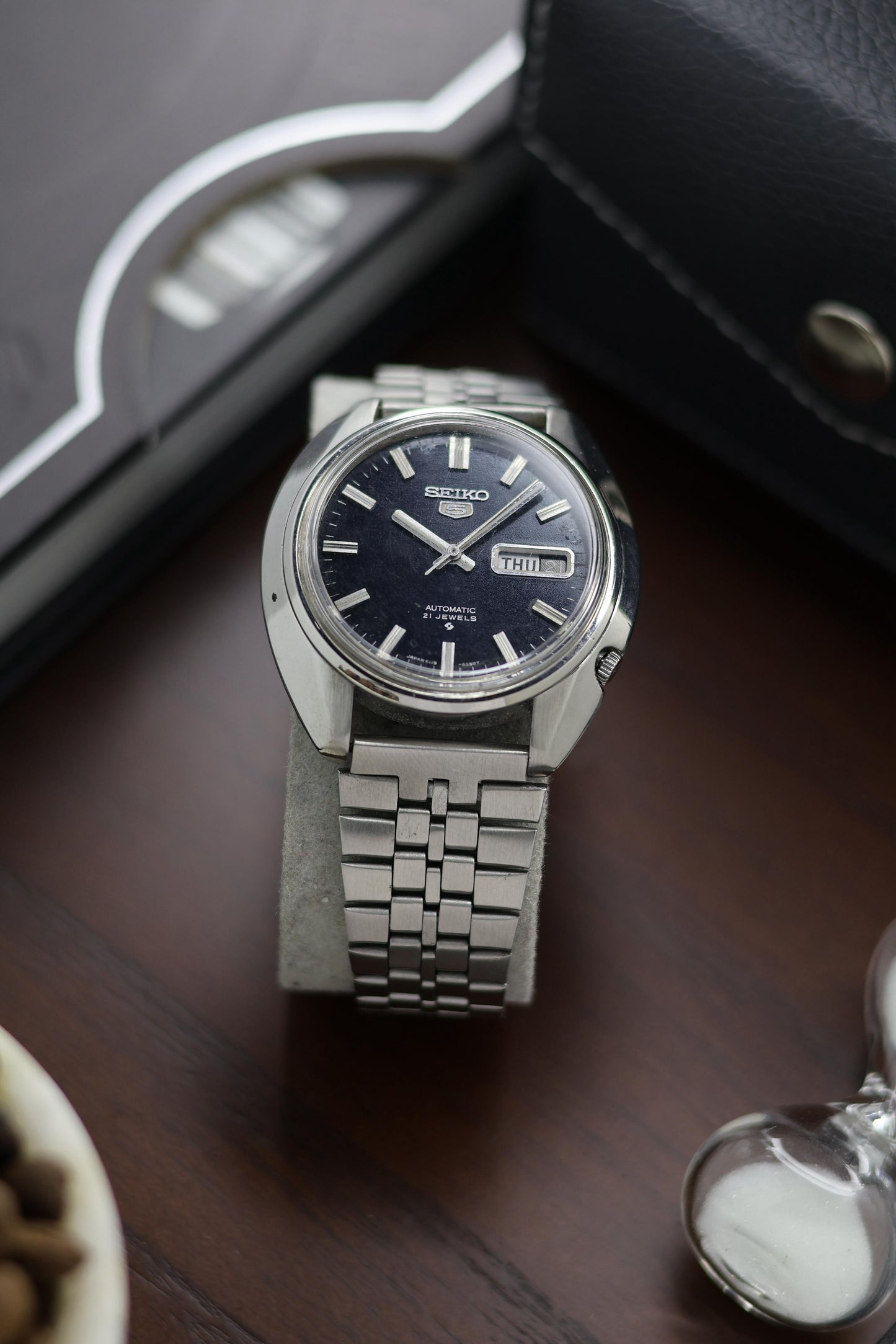 (Super Rare) 1970 Seiko 5 Black Dial  - Automatic Vintage Watch (Pre Owned) - A412