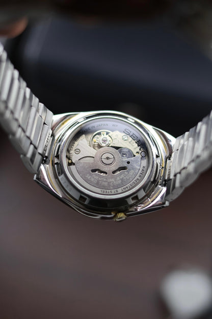 Seiko 5 Black Dial with Glass Back - Automatic Vintage Watch (Pre Owned) - A361