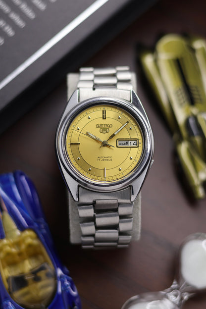 1984 Seiko 5 Gold Motif Dial - Automatic Vintage Watch (Pre Owned) - SE451