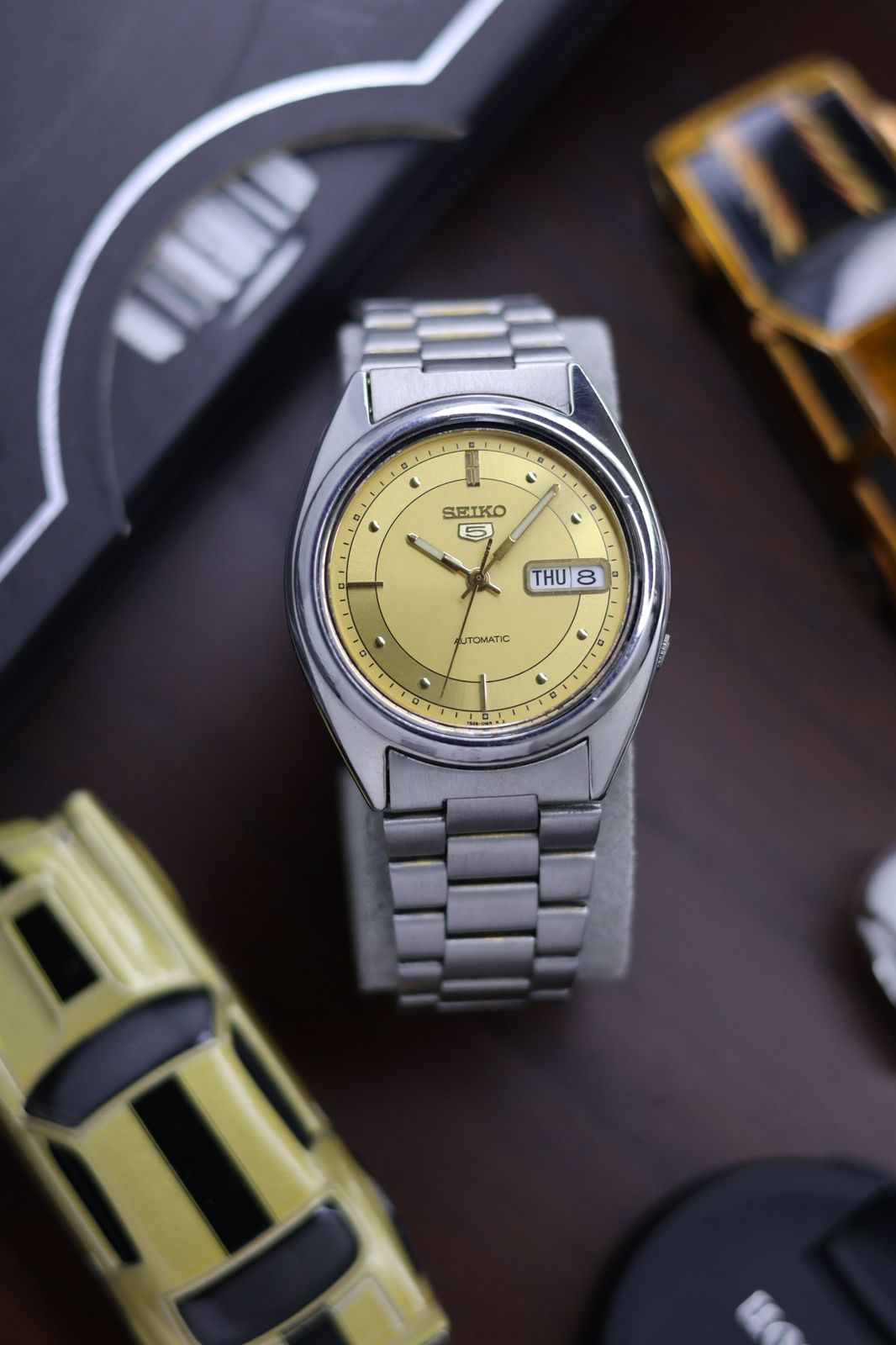 (Super Rare) Seiko 5 Yellow Motif Dial with Glass Back - Automatic Vintage Watch (Pre Owned) - SE485