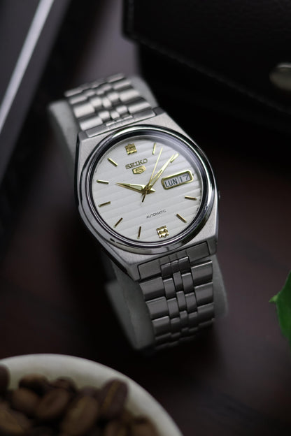 Seiko 5 - White Dial with Glass Back - Automatic Watch (Pre Owned)