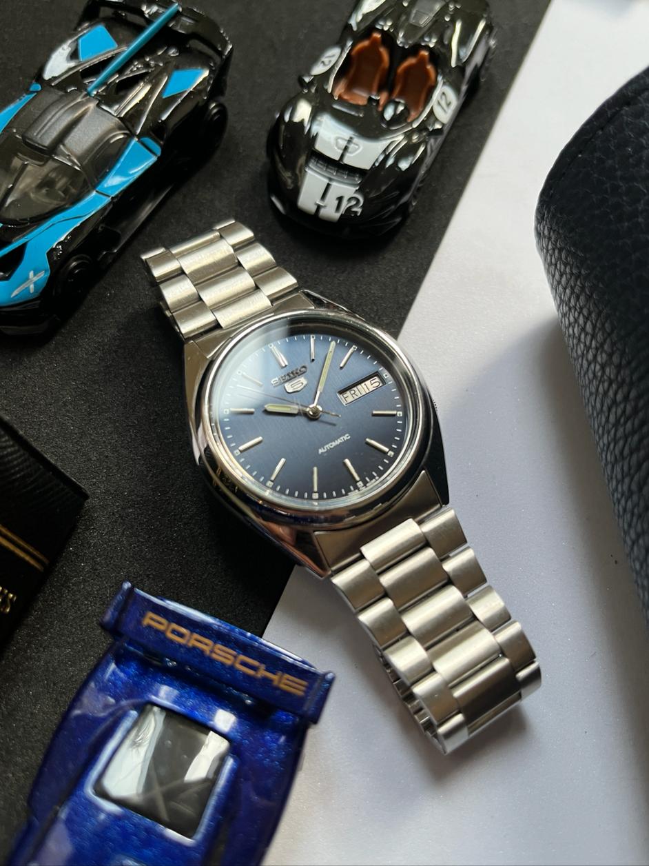 Seiko 5 Navy Blue Dial (Pre Owned)