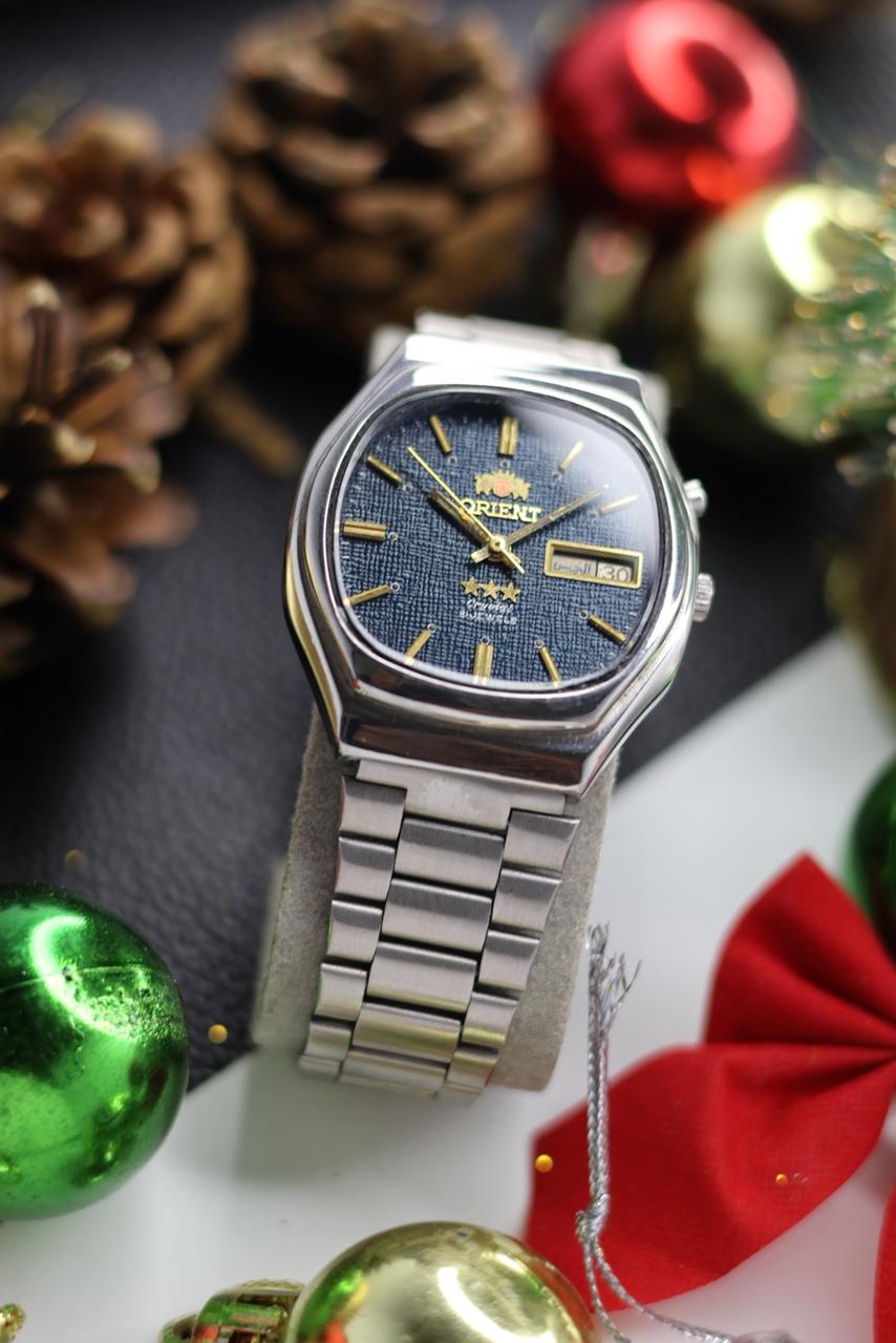 (Extremely Rare) Orient Tri-Star Crystal Blue Micro Snakeskin Pattern TV Dial - Automatic Vintage Watch (Pre Owned) - SE510