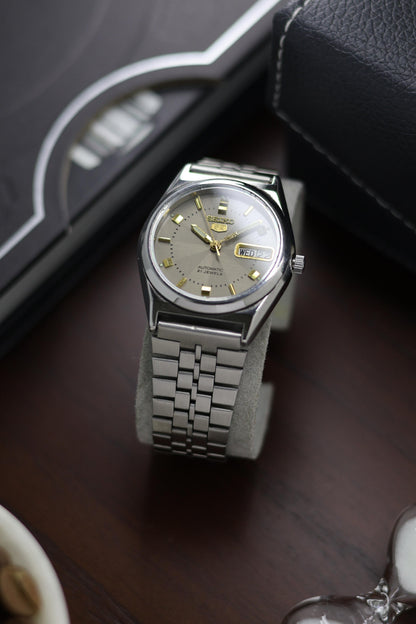 Seiko 5 Grey Motif Dial - Automatic Vintage Watch (Pre Owned) - SE454