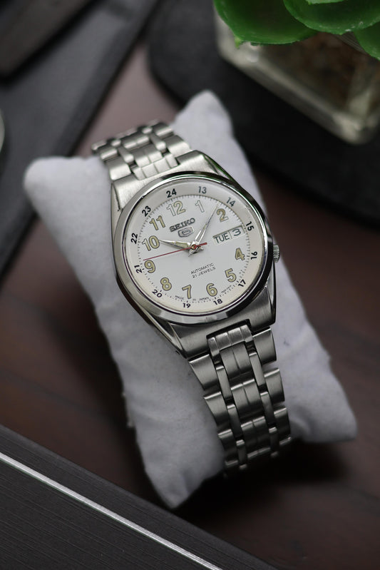 Seiko 5 White Field Dial with Glass Back - Automatic Watch (Pre Owned)