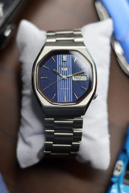 (Super Rare) 1981 Seiko 5 Blue Hex Dial (Pre Owned)