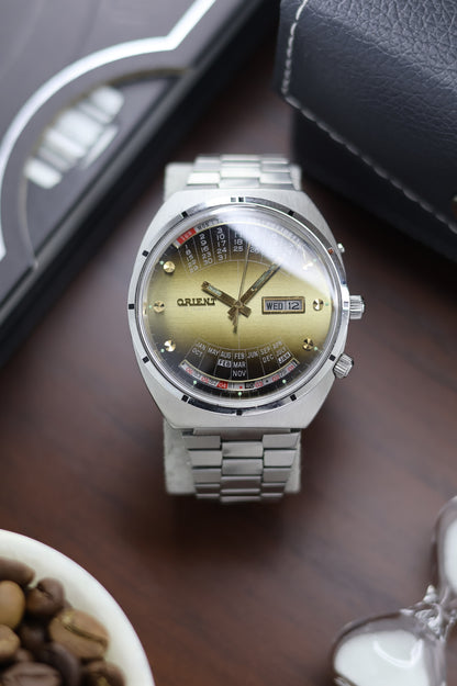 (Super Rare) Orient Calendar Gradient Dial - Automatic Vintage Watch (Pre Owned) - SE437