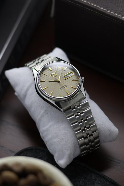 1997 Seiko 5 Grey Lined Dial - Automatic Vintage Watch (Pre Owned)