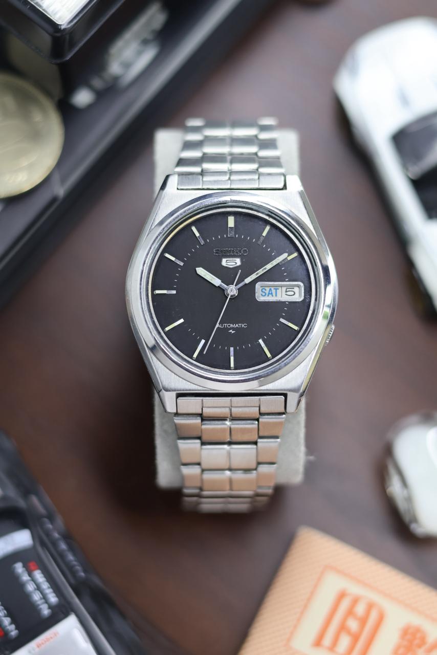 1985 Seiko 5 Black Dial- Automatic Vintage Watch (Pre Owned) - SE516
