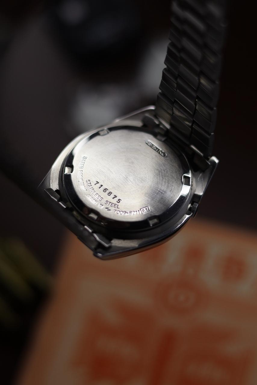 (Super Rare) 1987 Seiko 5 Black Waffle Dial - Automatic Vintage Watch (Pre Owned) - SE537