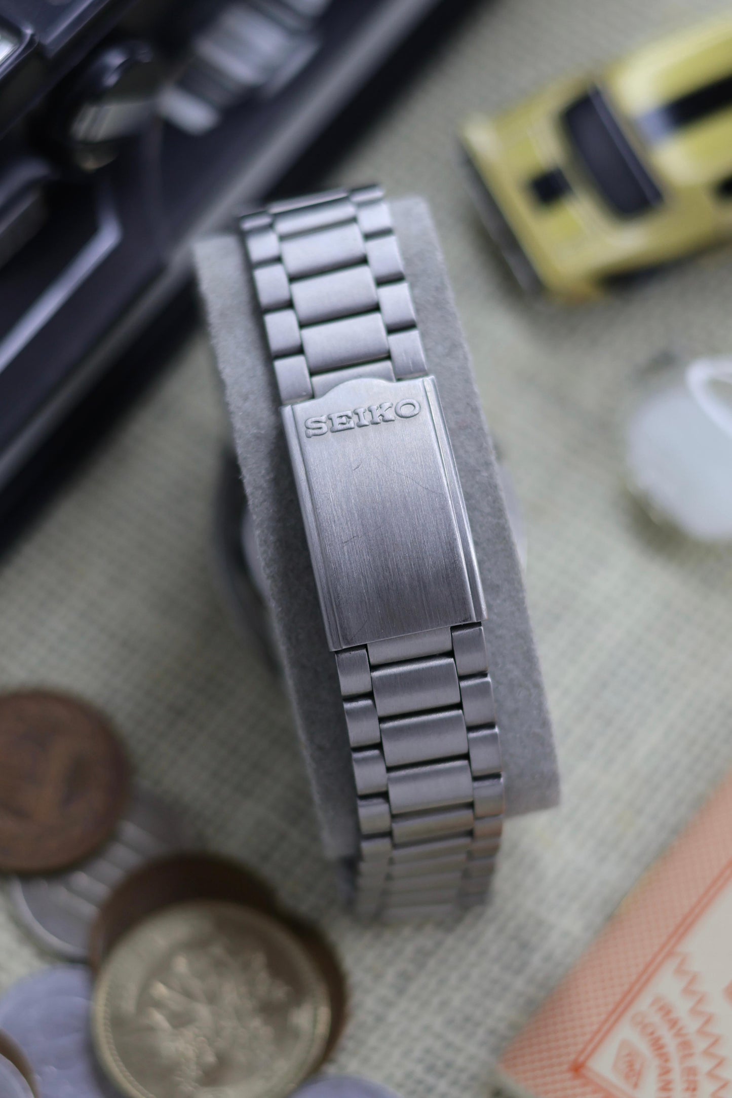 (Super Rare) Seiko 5 SNXG47 White Guilloche Dial with Glass Back - Automatic Vintage Watch (Pre Owned) - SE508