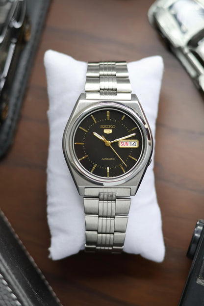 Seiko 5 Black Dial with Glass Back (Pre Owned)