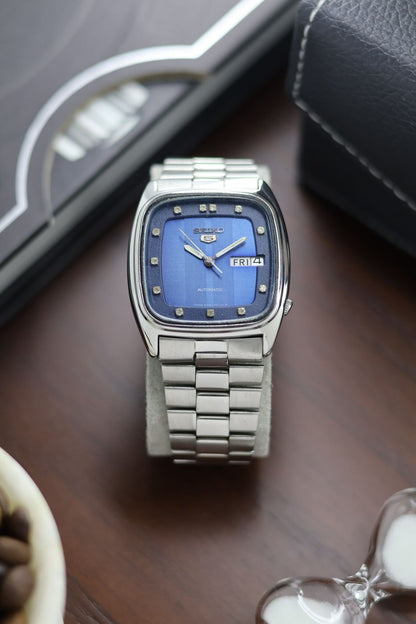 (Super Rare) 1980 Seiko 5 Blue TV Dial - Automatic Vintage Watch (Pre Owned) - SE456