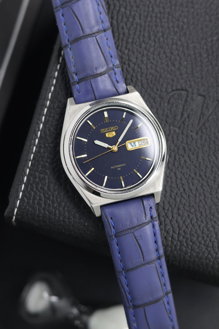(Super Rare) 1988 Seiko 5 Navy Blue Dial - Automatic Vintage Watch (Pre Owned) - SE784